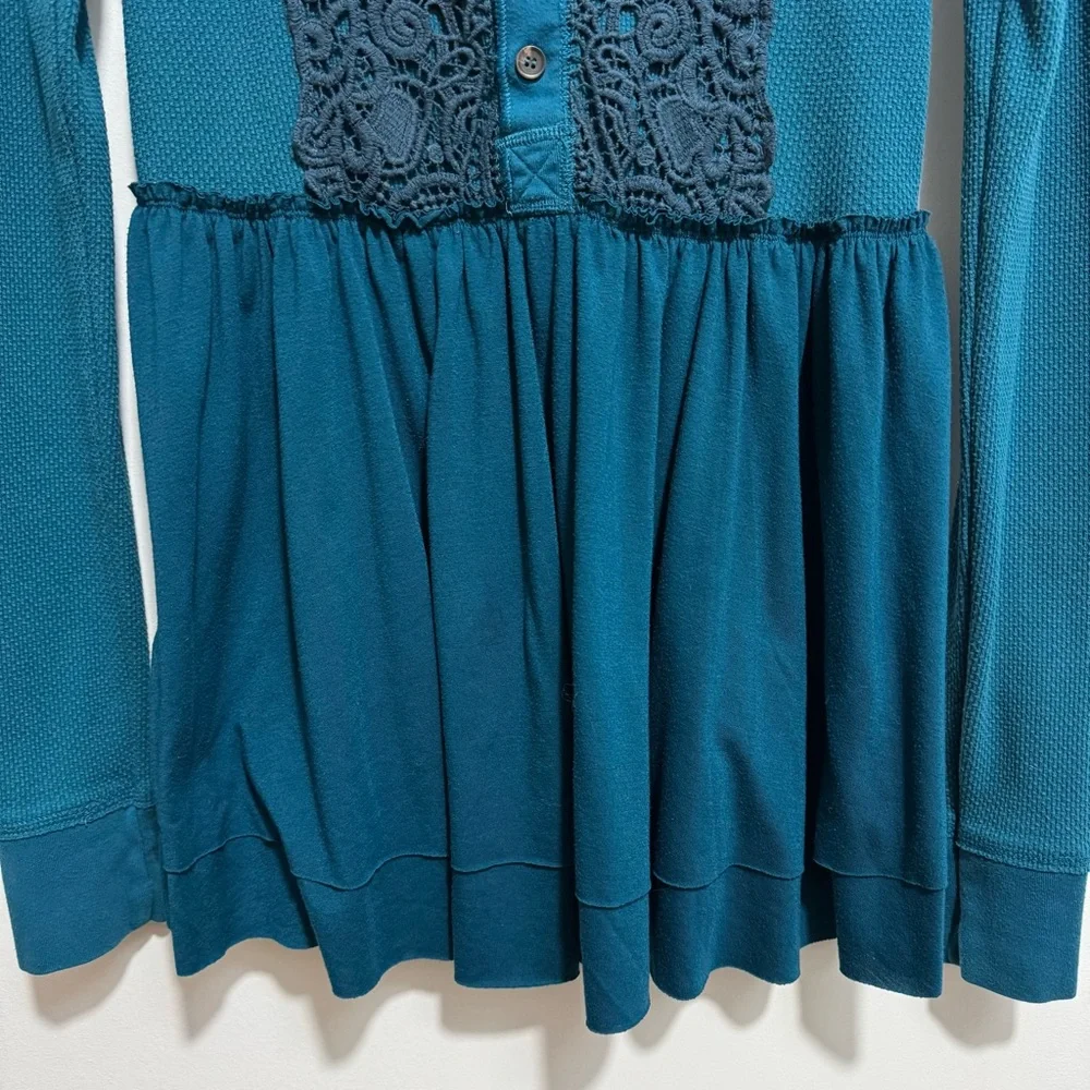 Free People Y2K Thermal Waffle Knit Lace Babydoll Top - Picture 4 of 11